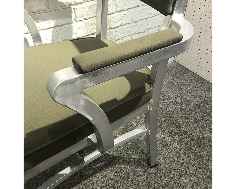 journal standard Furniture | MORGAN ARM CHAIR OLIVE GREEN ��륬�󥢡�������� ���꡼�֥��꡼��