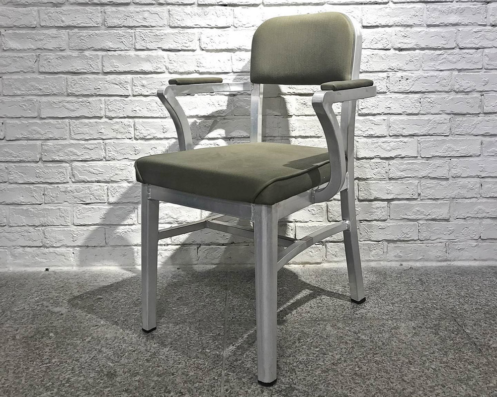 journal standard Furniture | MORGAN ARM CHAIR OLIVE GREEN ��륬�󥢡�������� ���꡼�֥��꡼��