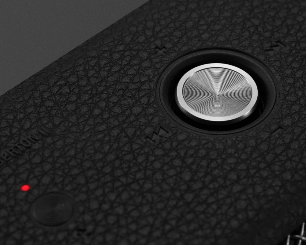 Marshall | Emberton�� Black and Steel Portable Speaker ����С��ȥ�2 �ݡ����֥륹�ԡ�����