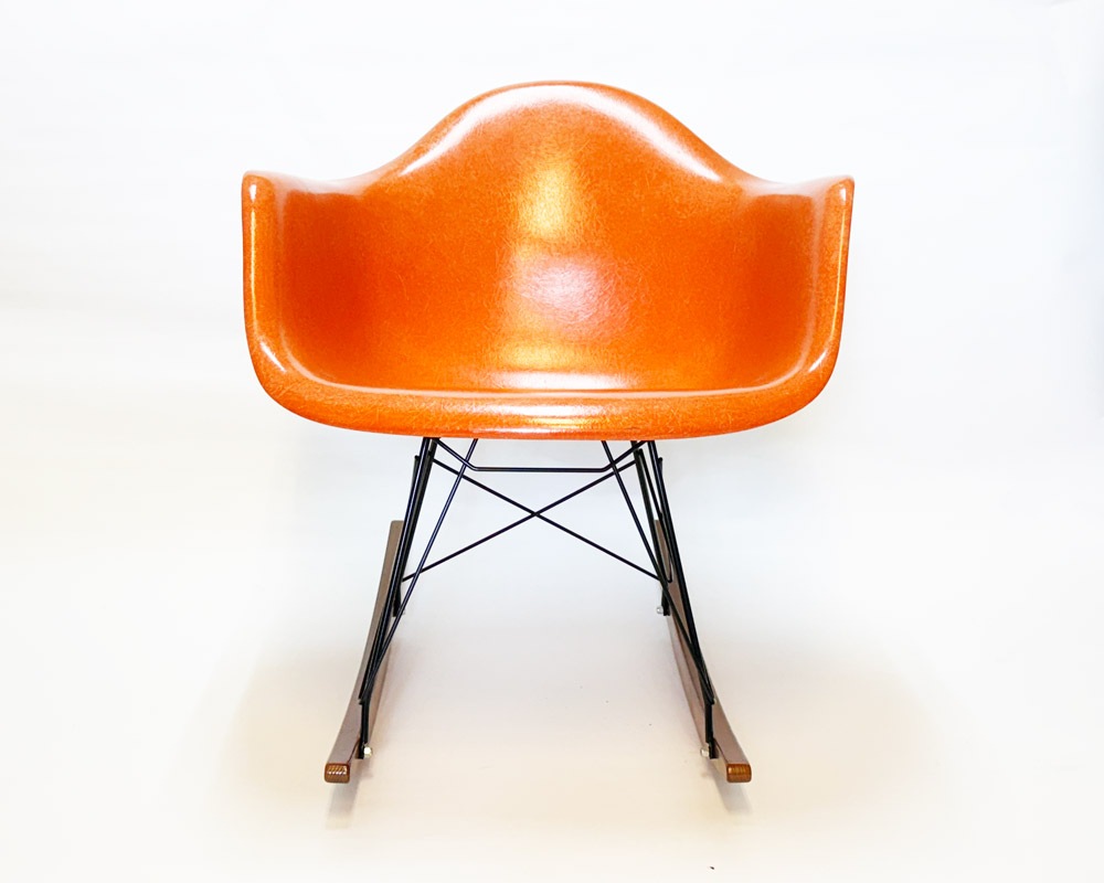 Herman Miller | Eames arm shell chair (orange) ॺॷ 