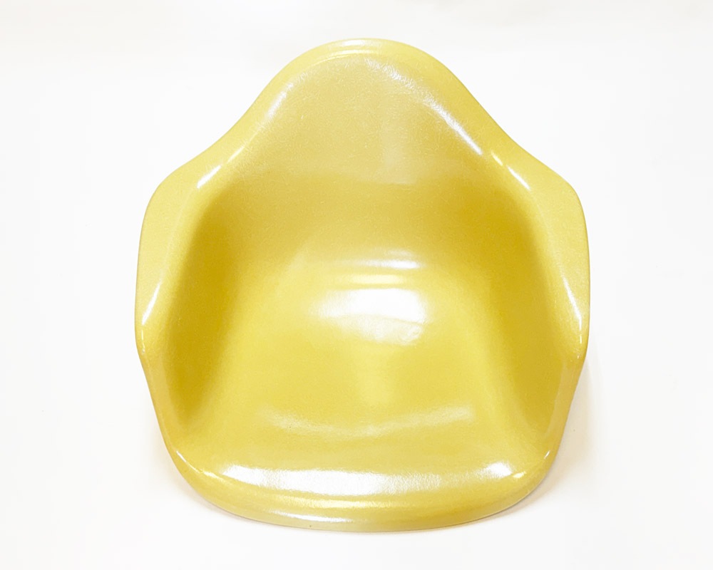 Herman Miller | Eames arm shell chair (mustard) ॺॷ ޥ