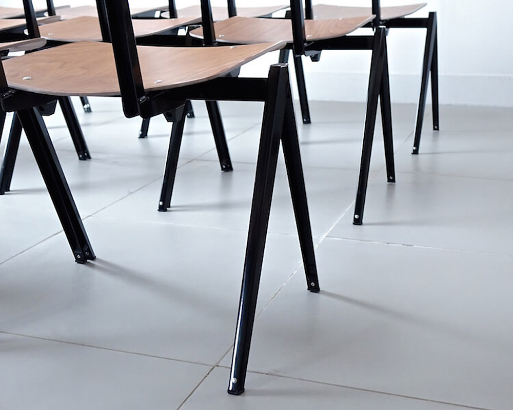 GALVANITAS | S.21 Stacking Chair Black ����ե��˥��� S21�����å��󥰥����� �֥�å�