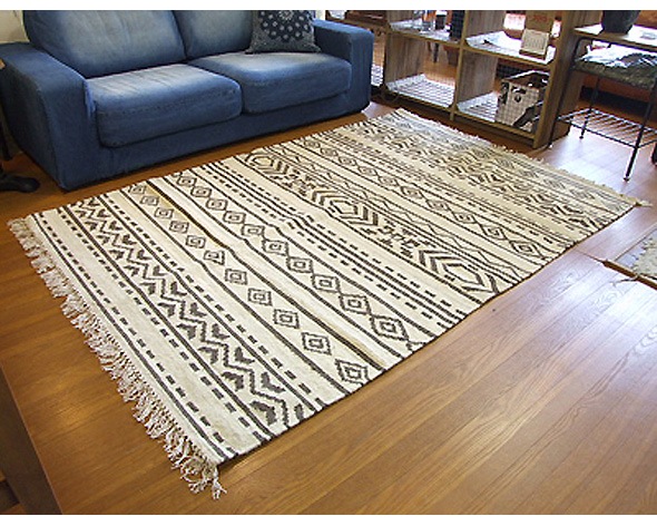 NORM | Wool KILIM Rug 륭饰