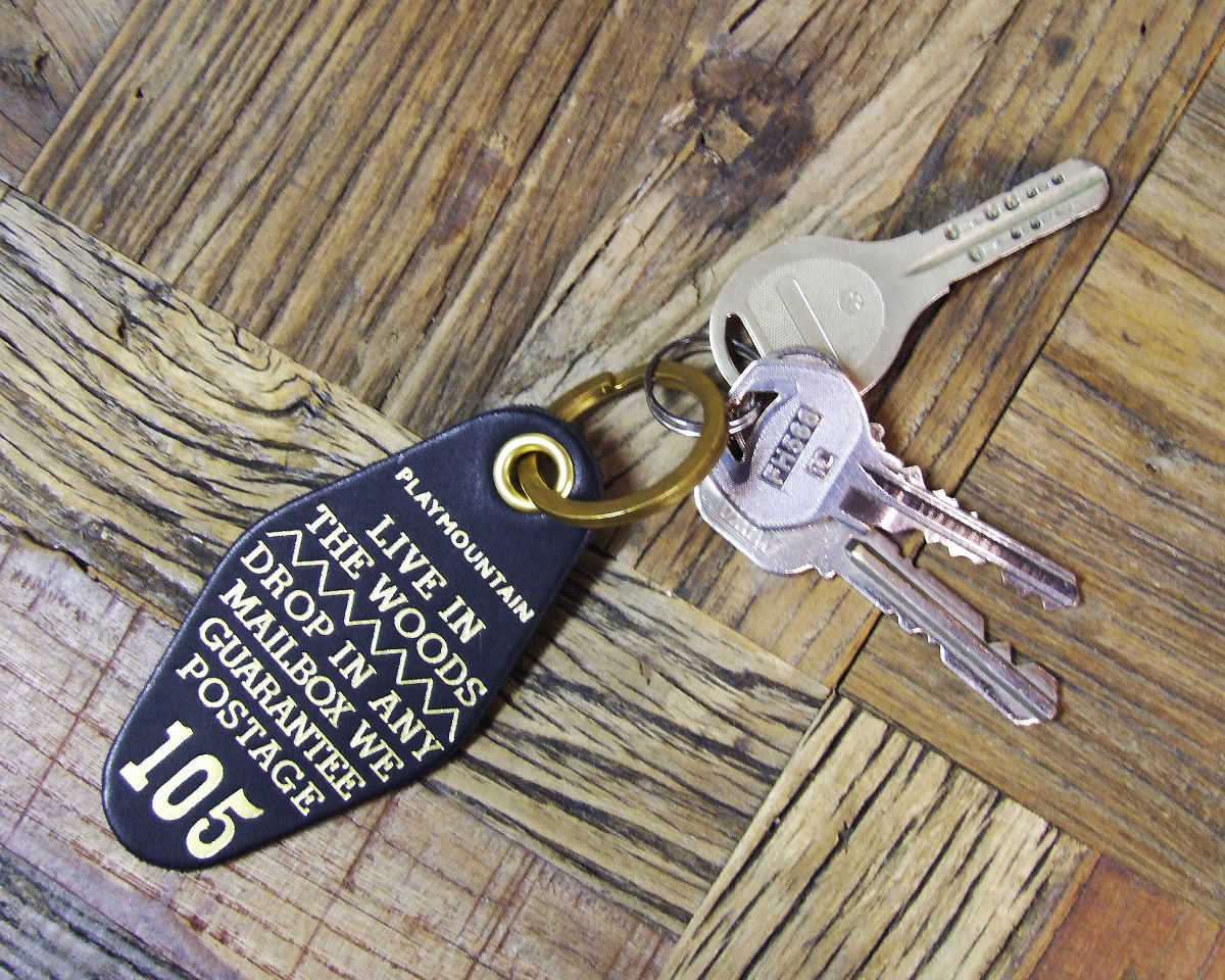 Landscape Products | ��Live In The Woods�� Key Holder �쥶�������ۥ����