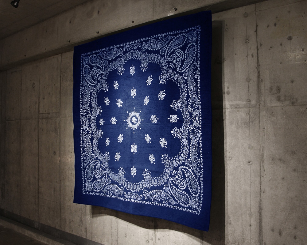 赤と青のペイズリー模様ラグ 約92cm x 62cm 赤と青のペイズリー模様ラグ 約92cm x 62cm ペイズリー バンダナ