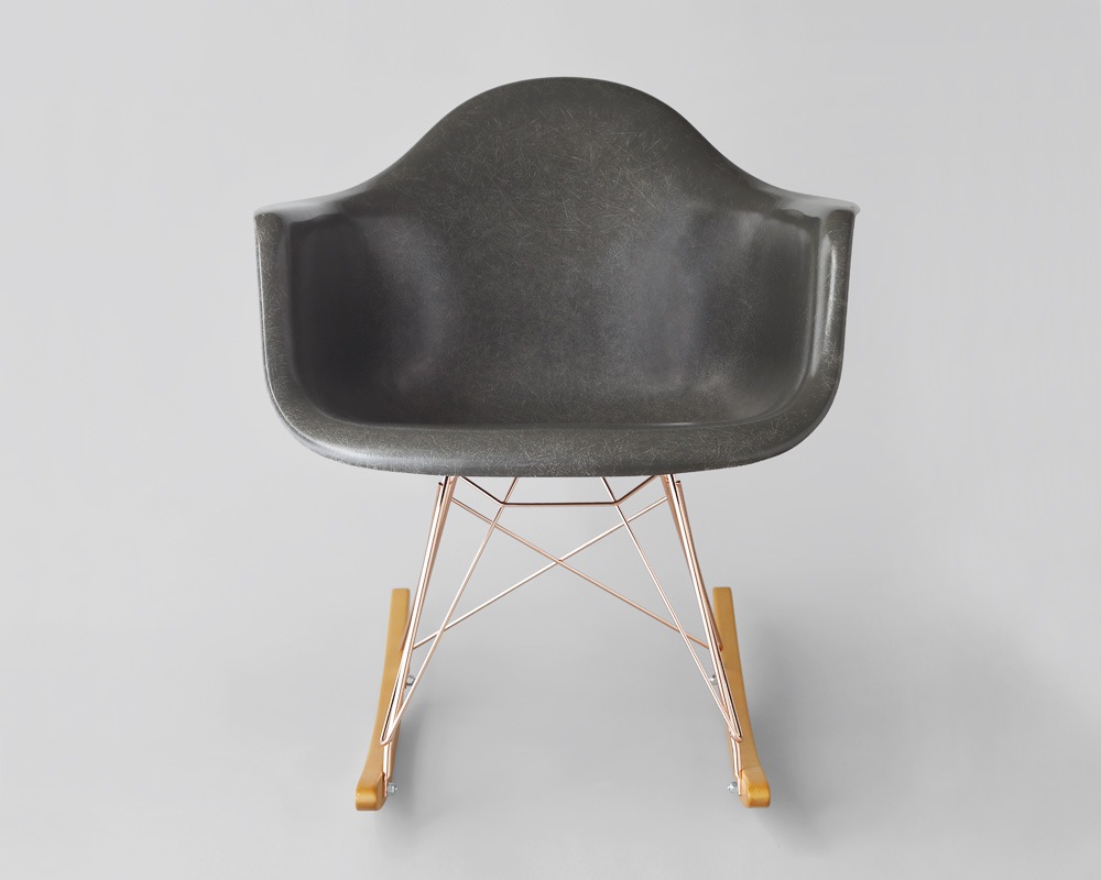 STUSSY Livin' General Store | GS Fiberglass Arm Shell Rocker Chair by Modernica Elephant  GS�ե����С����饹�����ॷ������å��������� ����˥���