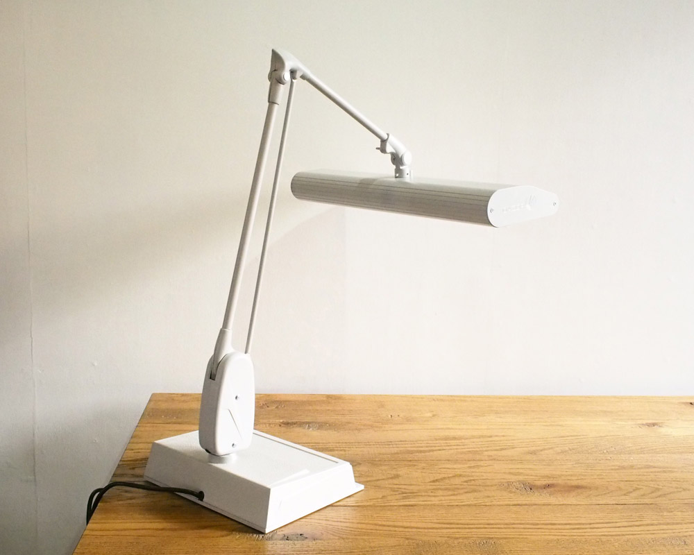 DAZOR | 2324 Desk Light 2324ǥ饤