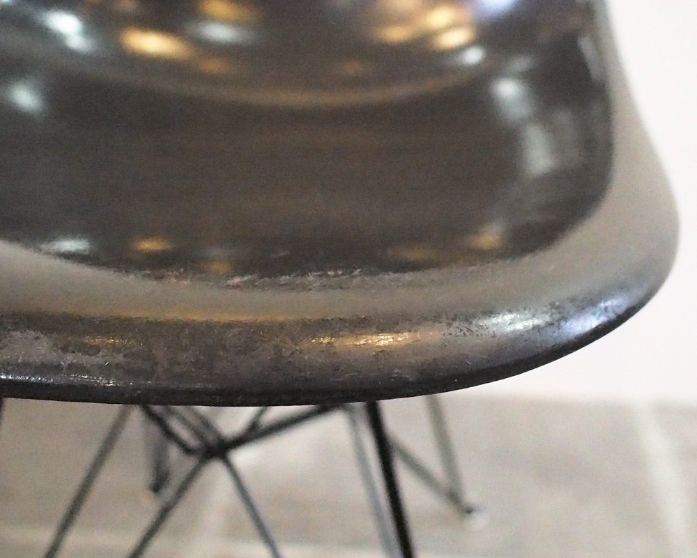Herman Miller | Eames side shell chair (charcoal) ॺɥ 㥳