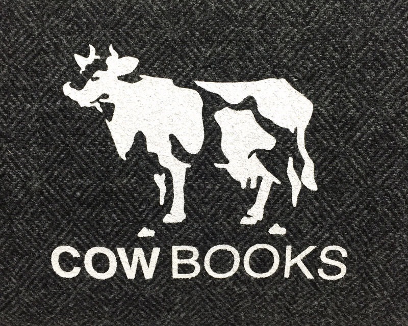 COW BOOKS | Reading Cushion Large ꡼ǥ󥰥å顼