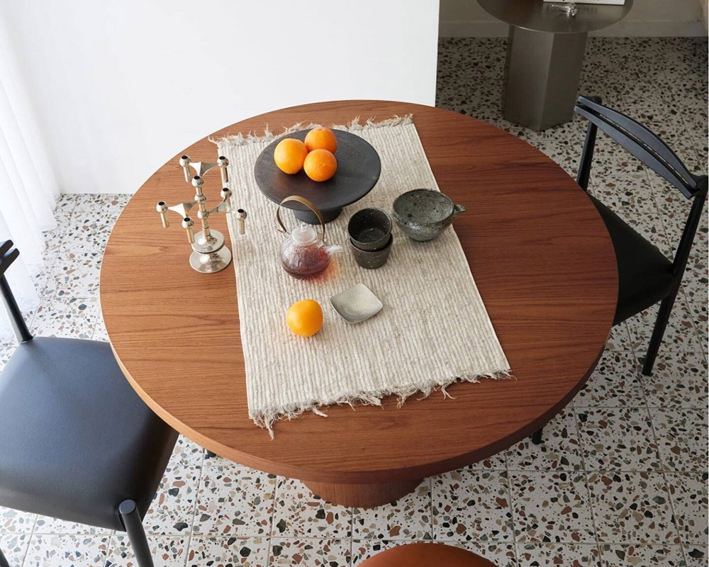 journal standard Furniture | PORTO ROUND TABLE Brown �ݥ�ȥ饦��ɥơ��֥� �֥饦��