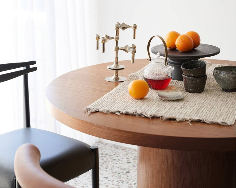 journal standard Furniture | PORTO ROUND TABLE Brown �ݥ�ȥ饦��ɥơ��֥� �֥饦��