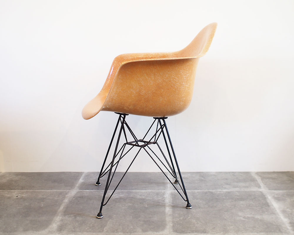 Herman Miller | Eames arm shell chair 2nd Eiffel (salmon) ॺॷ  åե 