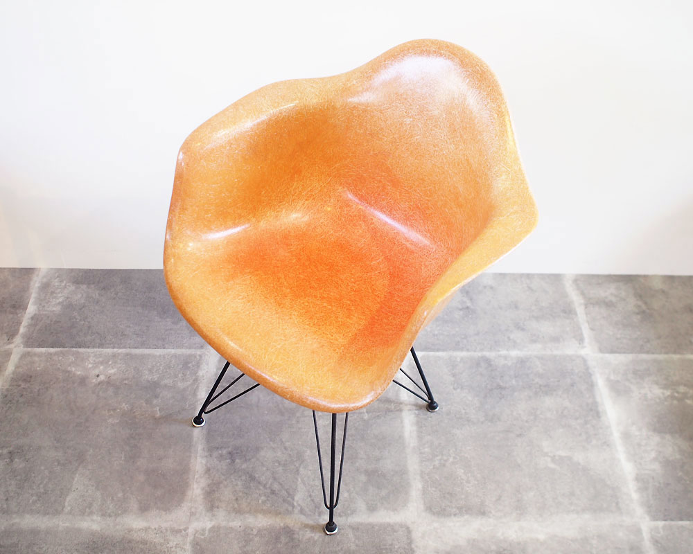 Herman Miller | Eames arm shell chair 2nd Eiffel (salmon) ॺॷ  åե 