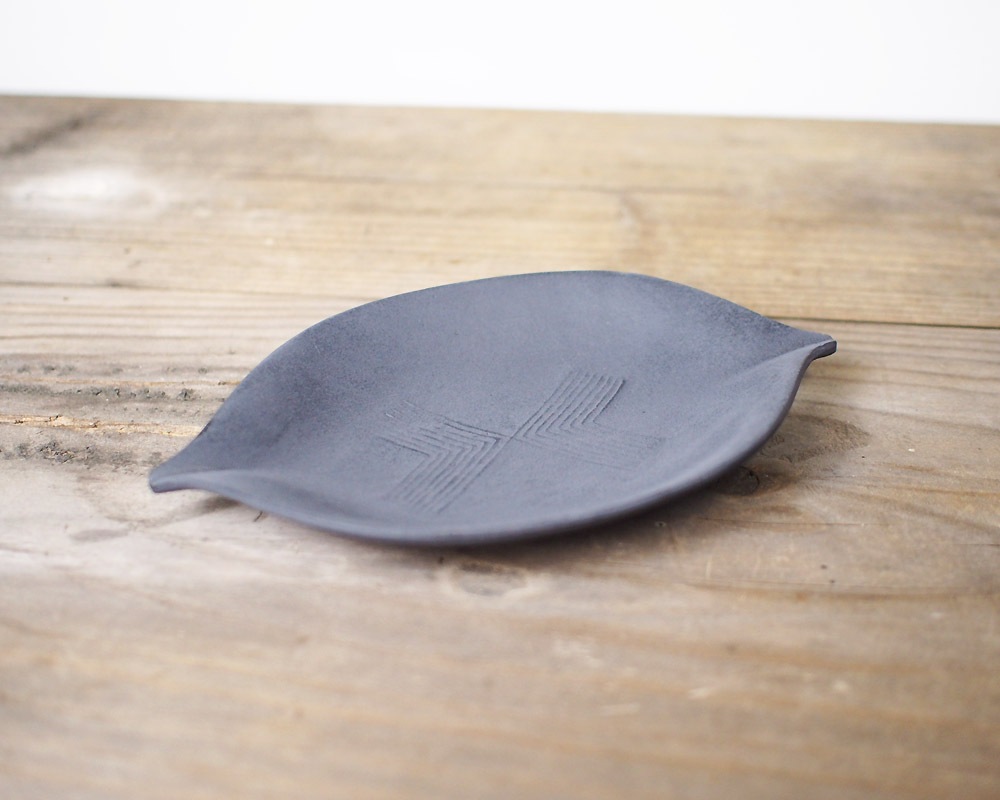 馬場忠寛｜南部鉄器 リーフ小皿｜ミッドセンチュリー ジャパニーズ