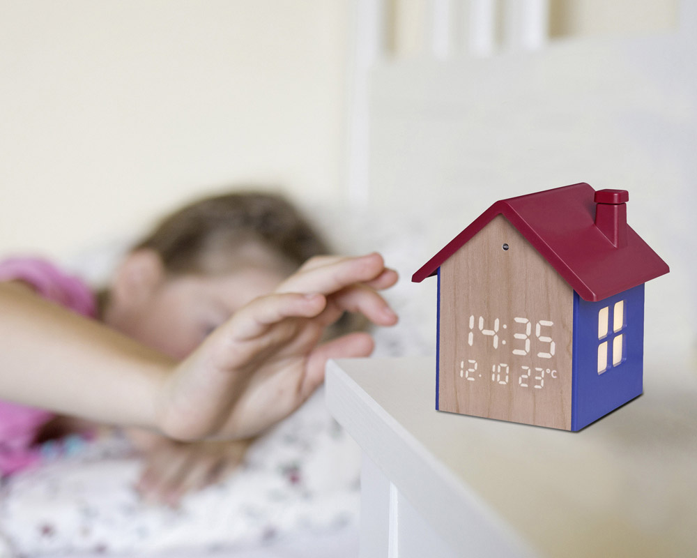 TFA DOSTMANN | Digital alarm clock in the shape of a little house �ǥ����륢�顼�९���å� ��ȥ�ϥ���