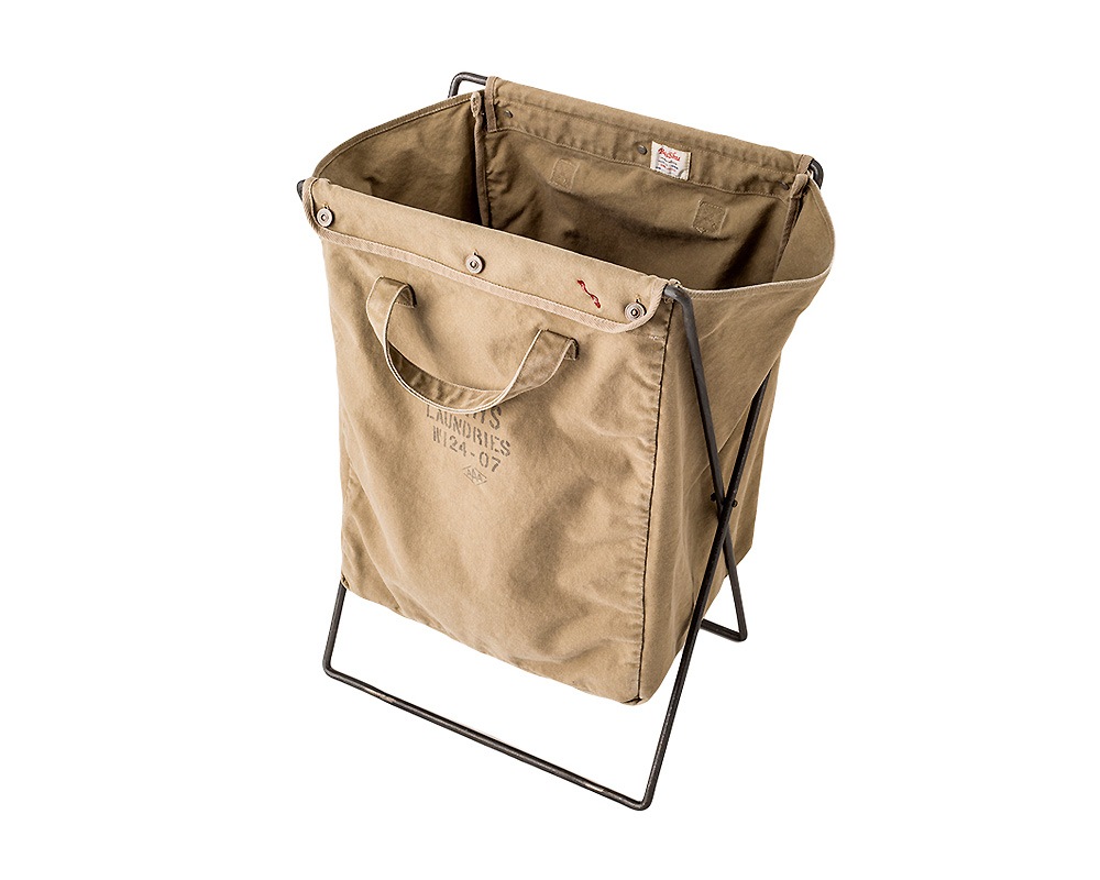 BasShu | Laundry Bag with Iron Frame Beige ���ɥ꡼�Хå� �ե졼���� �١�����