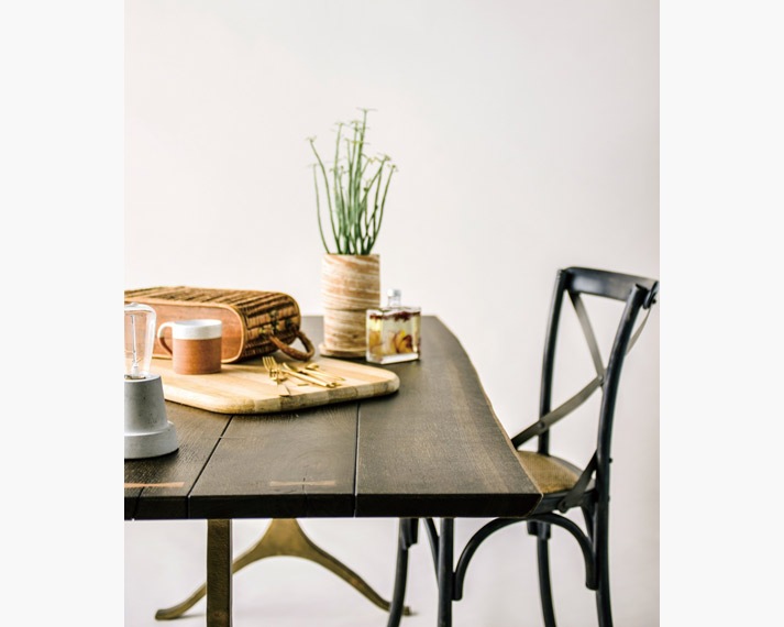 journal standard Furniture | BEACON CHAIR BLACK �ӡ���������� �֥�å�