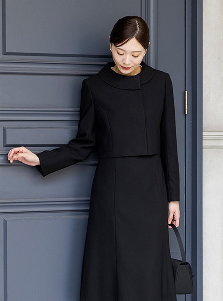 商品番号1003614] ロールカラージャケット×前開きワンピース |CARETTE