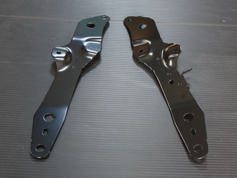 トヨタプリウス50 フロントホースメント　リインホース　リーンホース骨格部品 トヨタプリウス50 フロントホースメント リインホース リーン