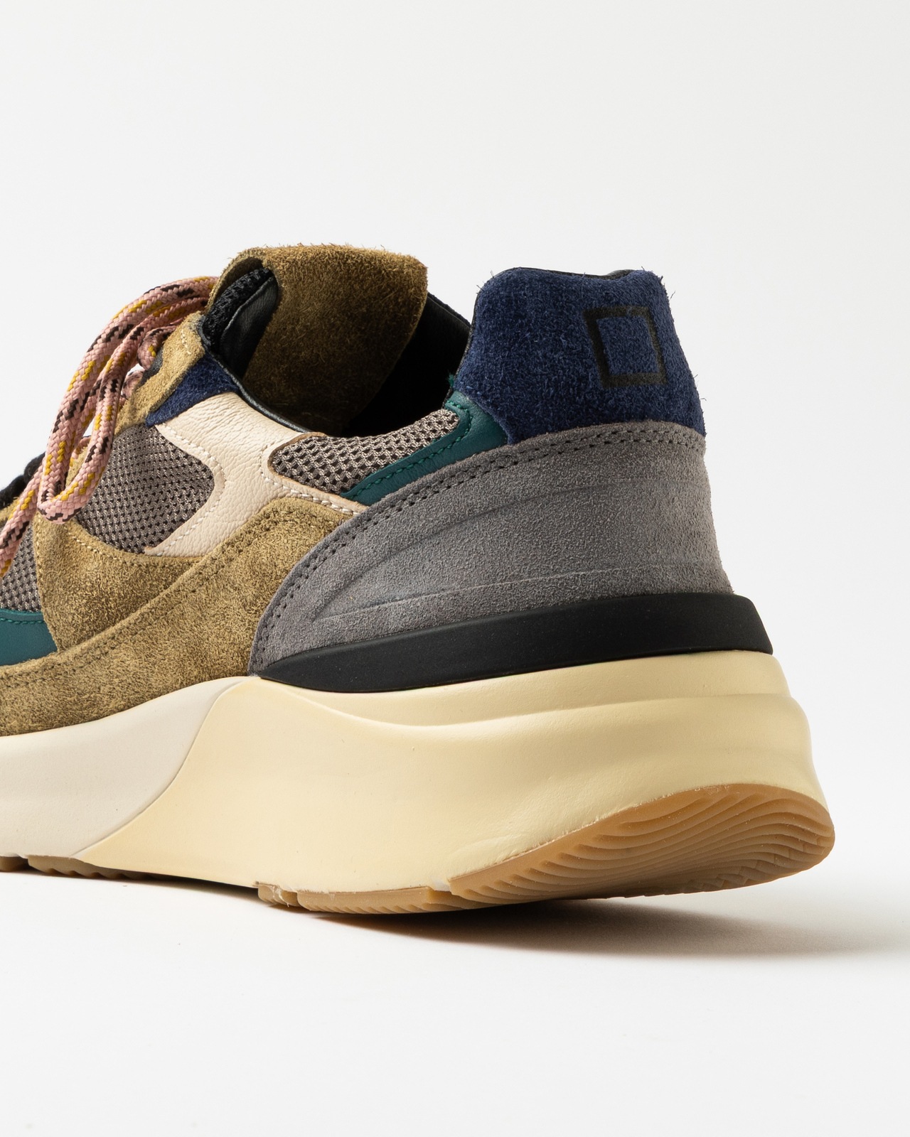 MAN FG20 COLORED MUD