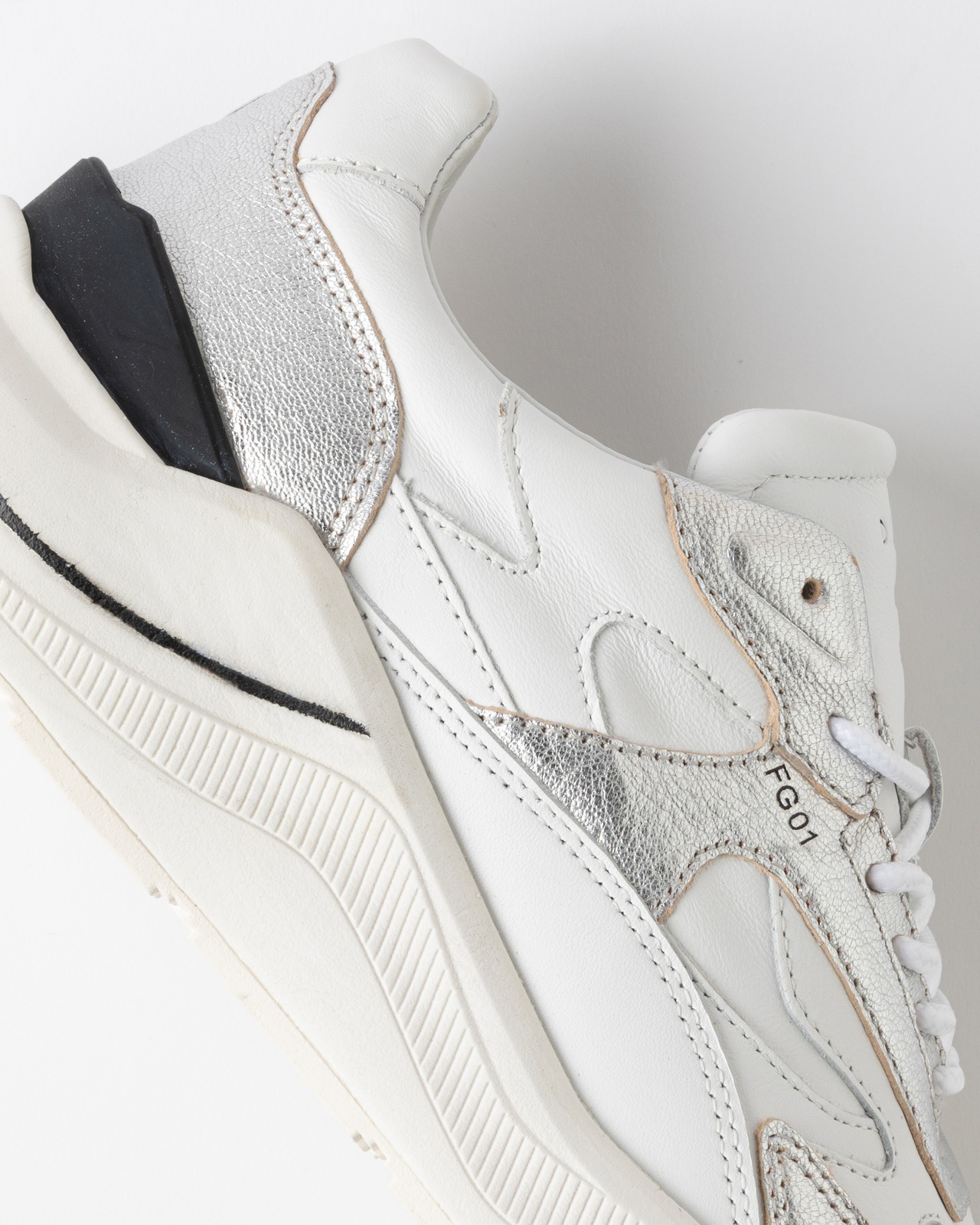 MAN FG LEATHER WHITE-SILVER