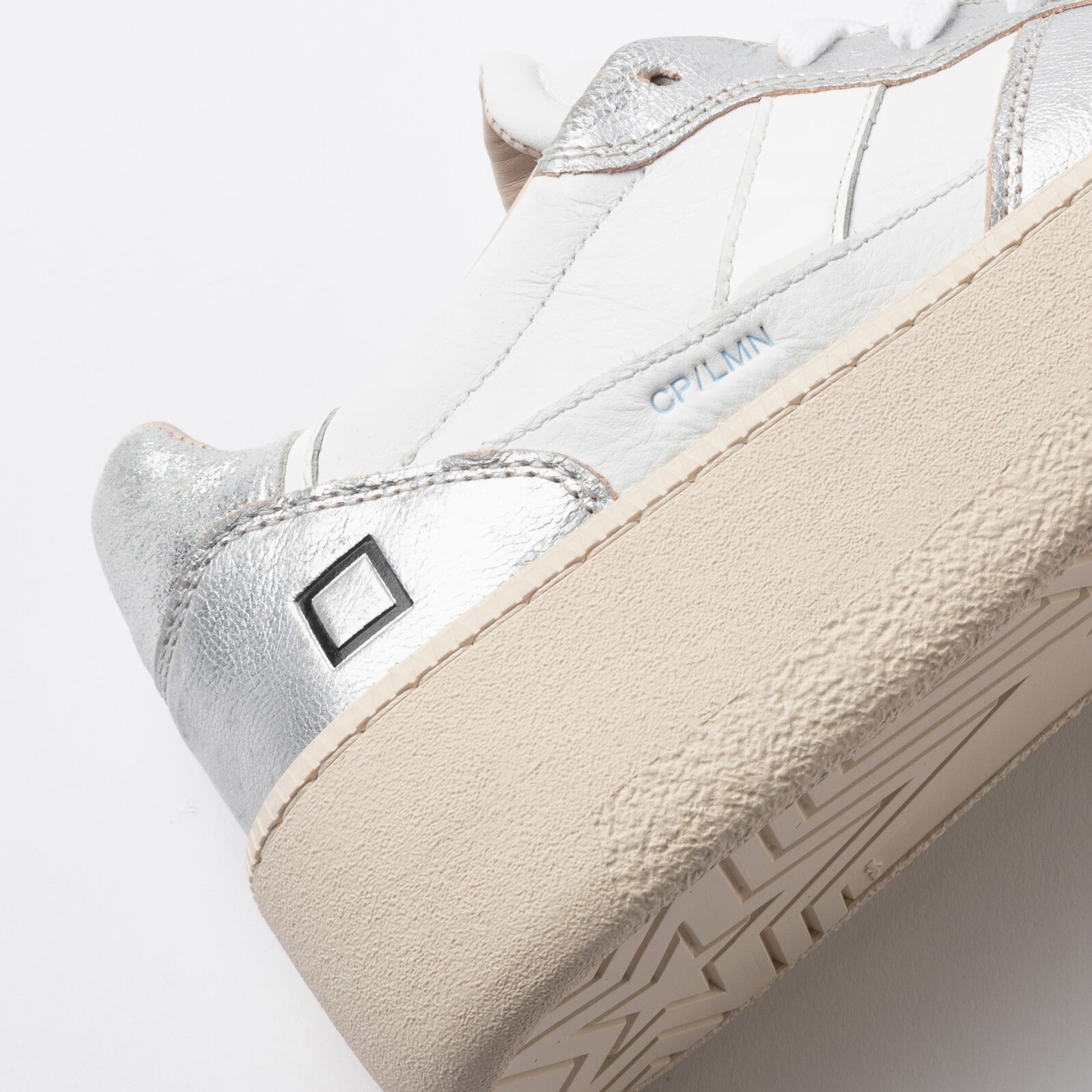 COURT PLATFORM LAMINATED SILVER