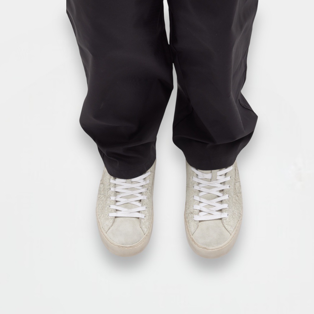 MAN HILL LOW USED HAIRY