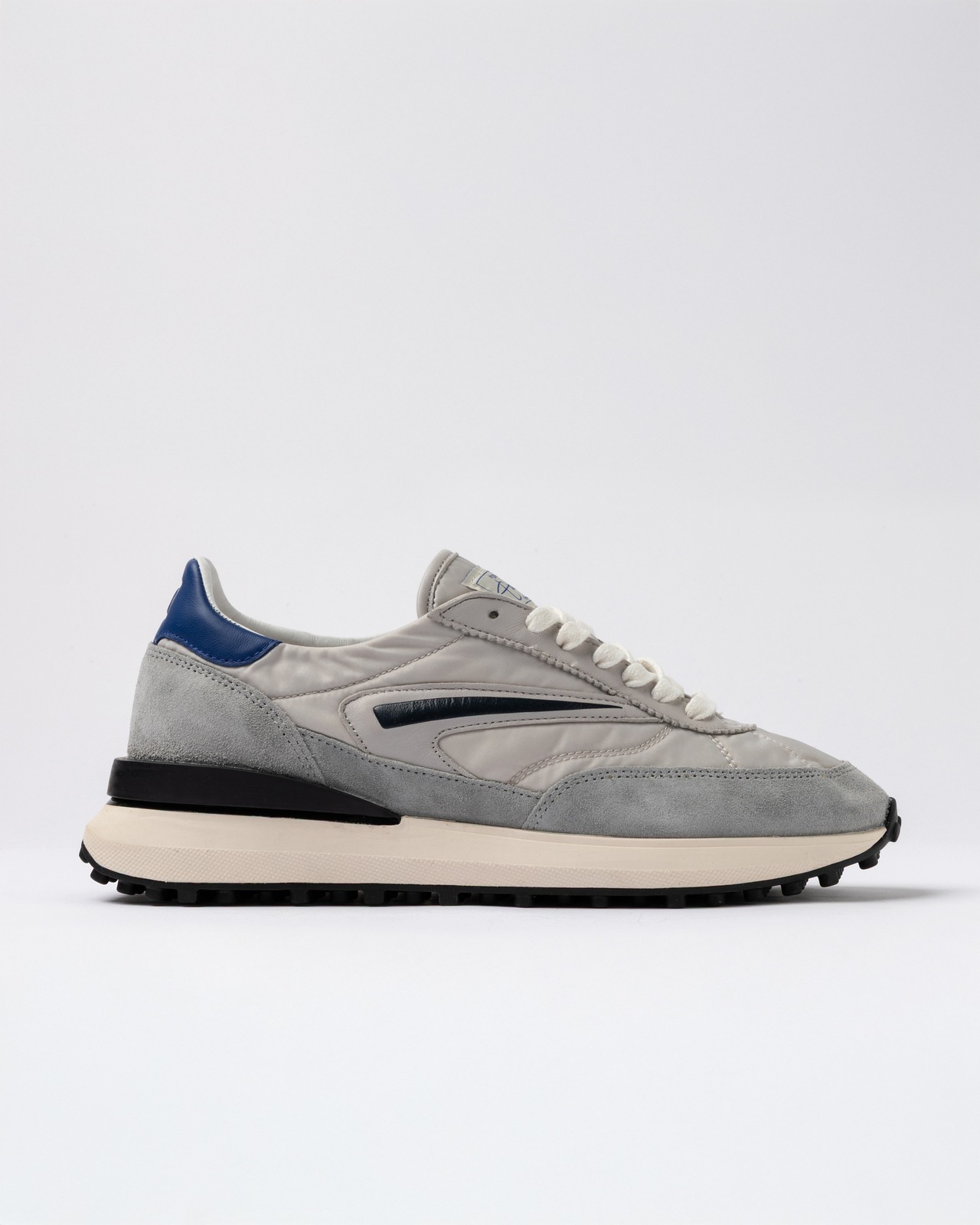 MAN ATHLETA NYLON LIGHT-GREY