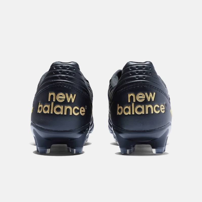 New Balance サッカーシューズ ゴールド ブラック　2足 New Balance サッカーシューズ ゴールド ブラック 2足