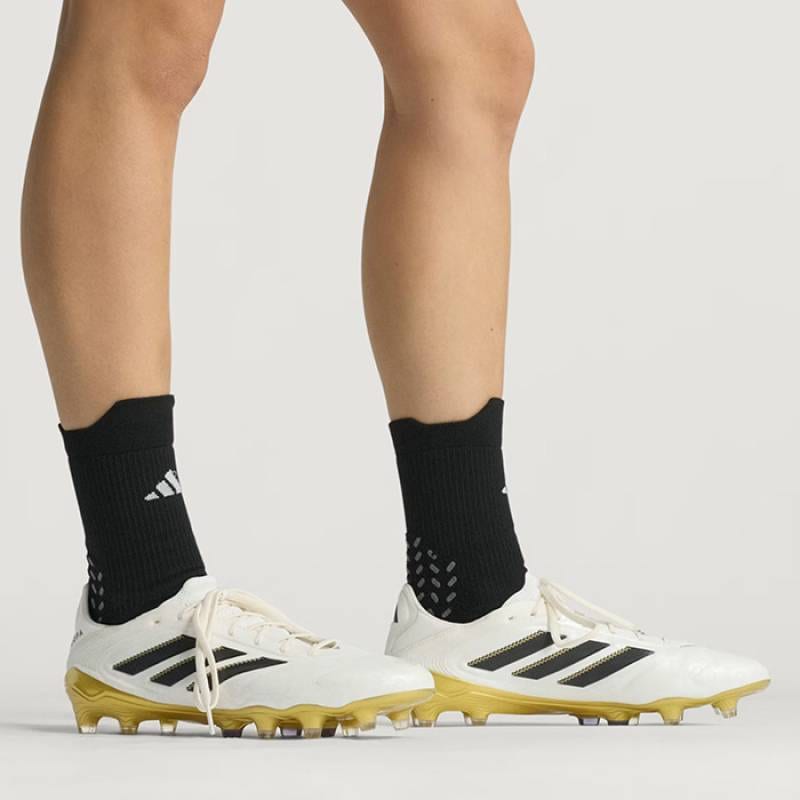 アディダスサッカースパイク新品コパ26㎝ Amazon | [アディダス] サッカースパイク コパ ピュア 3 プロ HG