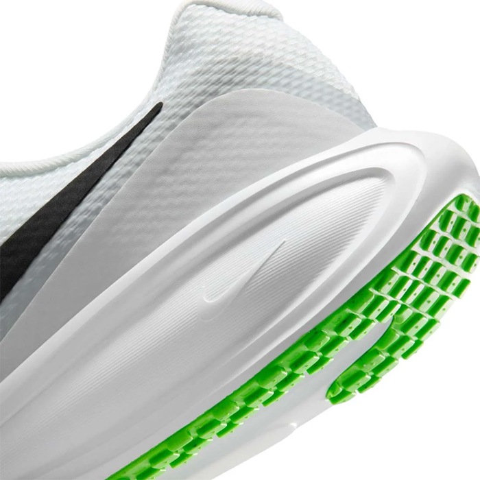 NIKE ナイキ レボリューション 8 ランニングシューズ ユニセックス