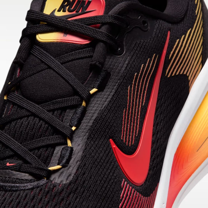 NIKE ナイキ ランニングシューズ メンズ ボメロ 18 マラソン