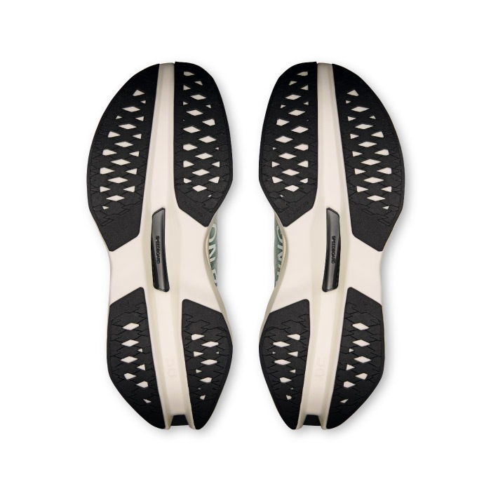 On オン Cloudboom Max クラウドブーム マックス ランニングシューズ