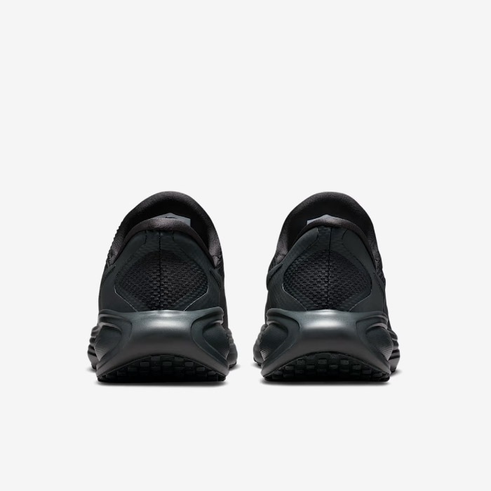 Nike ナイキ スニーカー シューズ Revolution 8 EasyOn 