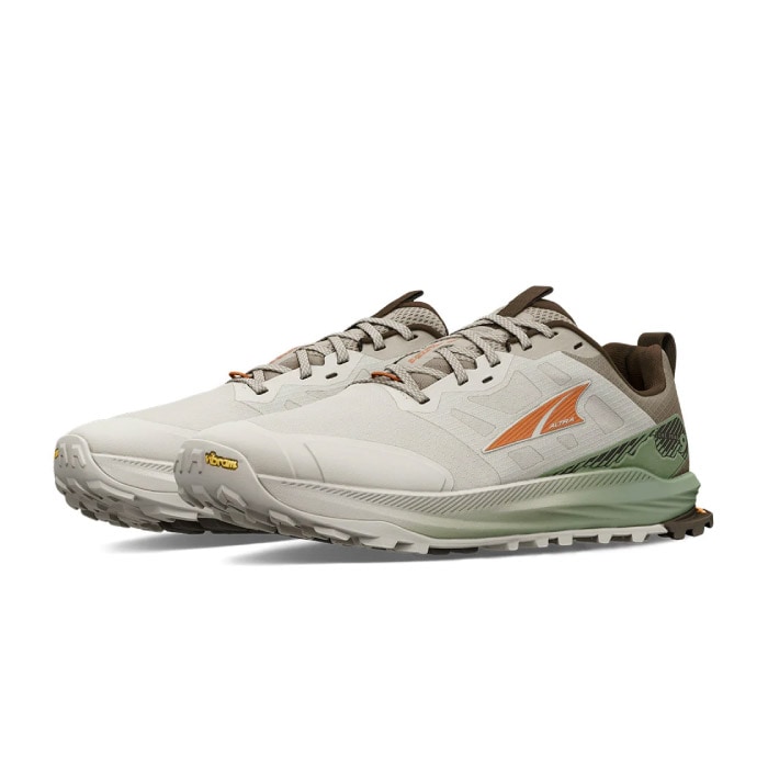 ALTRA LONE PEAK 9+の斜め横からのアングル
