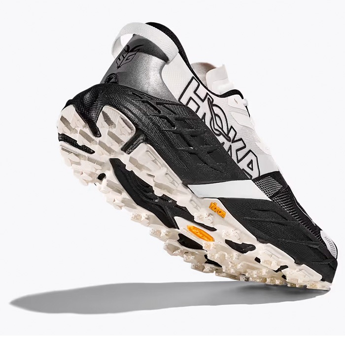 27インチ　トンボ　ホワイト/ブラック　美品 HOKA ホカ トレイルランニングシューズ SPEEDGOAT 7 メンズ ブラック