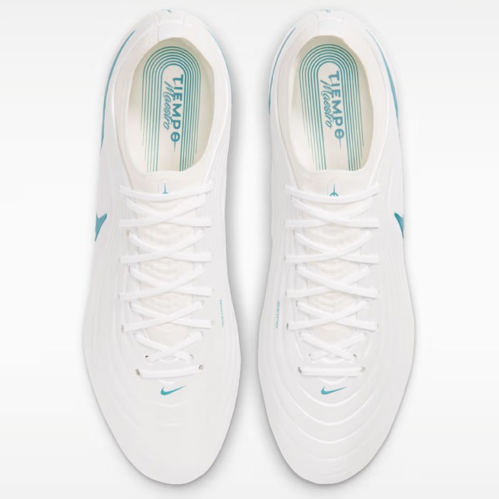 ナイキサッカー用新品軽量グリップ力抜群タグ付 NIKE ナイキ サッカースパイク ティエンポ マエストロ エリート 一般