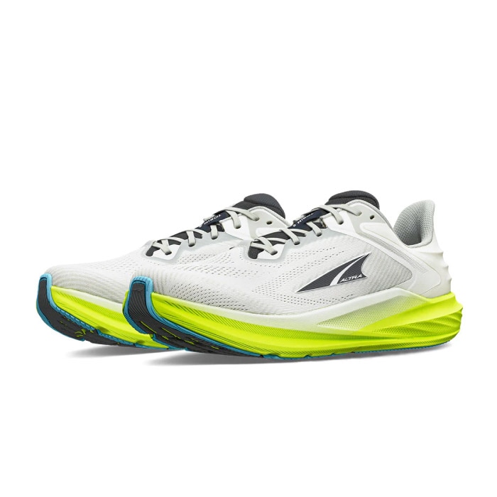ALTRA TORIN 8の斜め横からのアングル