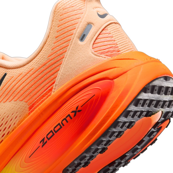 NIKE ナイキ ランニングシューズ ボメロ 18 メンズ オレンジチャーク