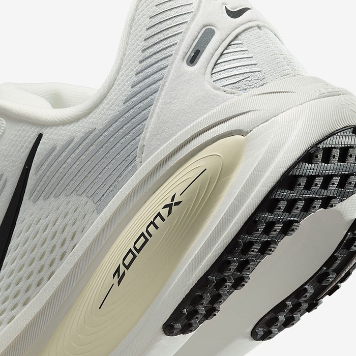 NIKE ナイキ ランニングシューズ ナイキ ボメロ 18 レディース