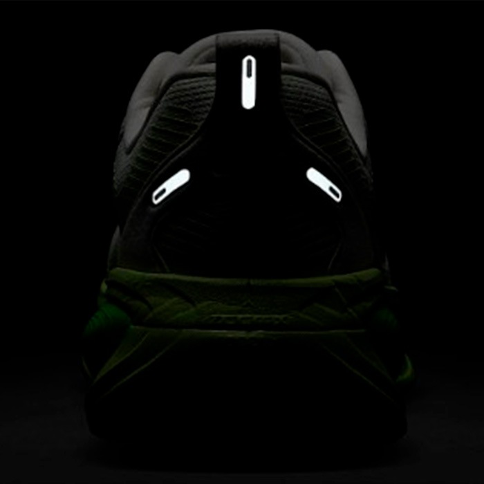 NIKE ナイキ ランニングシューズ ボメロ 18 レディース 反発性