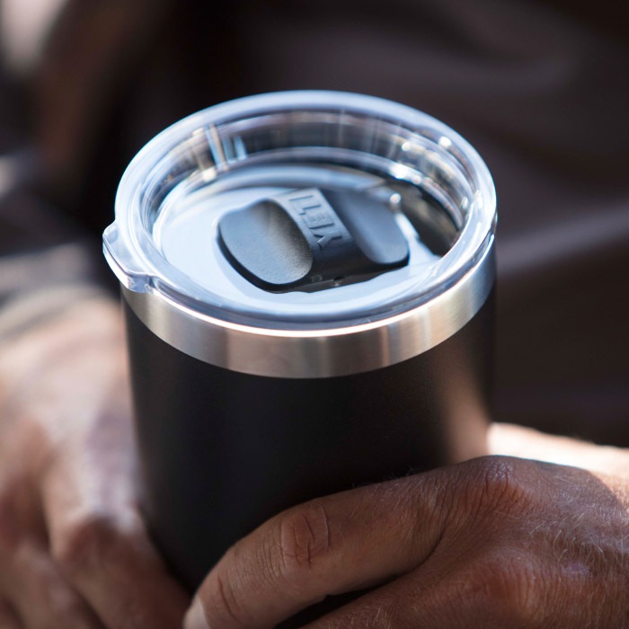 YETI イエティ タンブラー 20oz TUMBLER 青 黒 ベージュ 紺 白