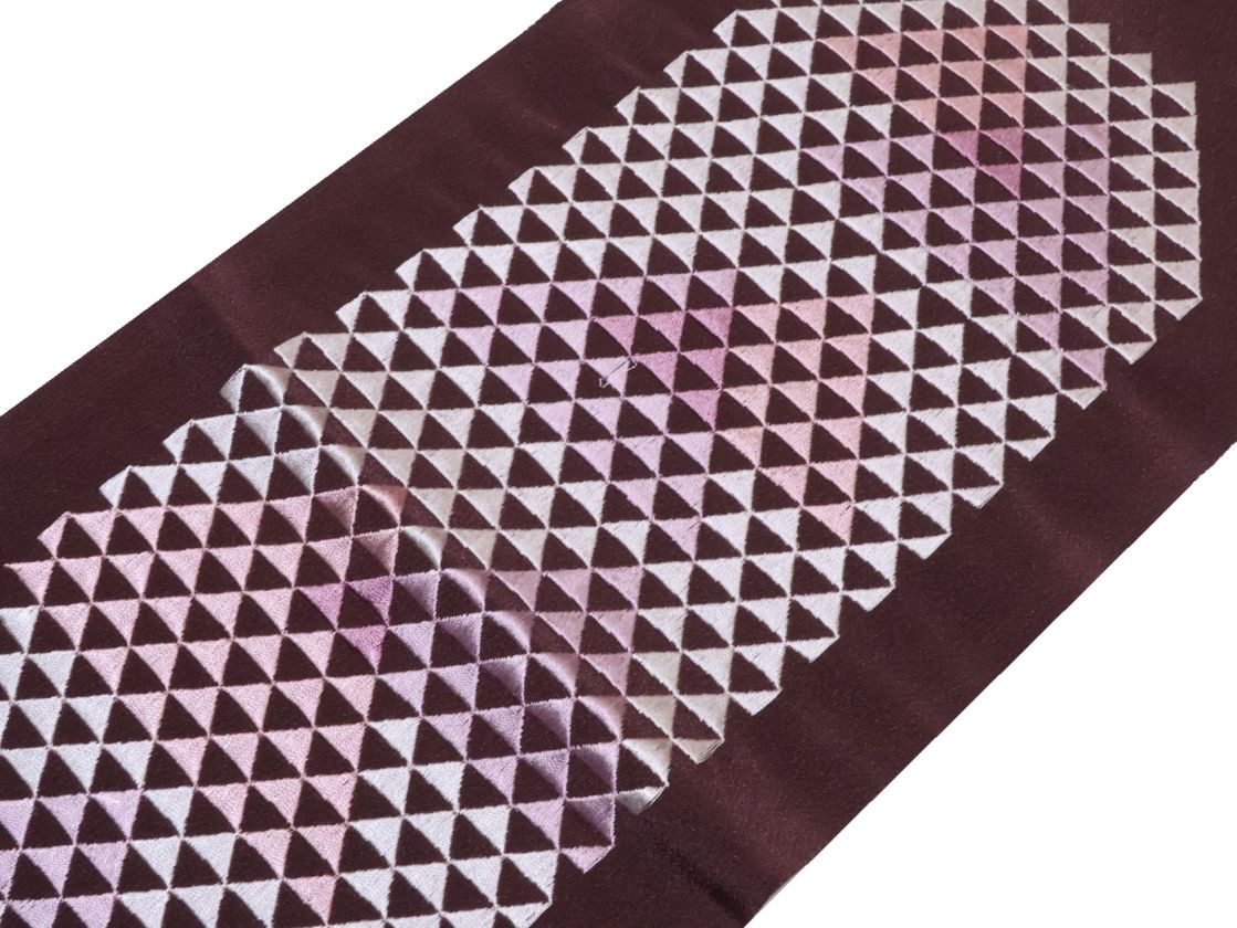 刺繍半衿「暗い赤紫色の地に鱗模様の刺繍」 | 半衿、伊達衿,半衿(刺繍