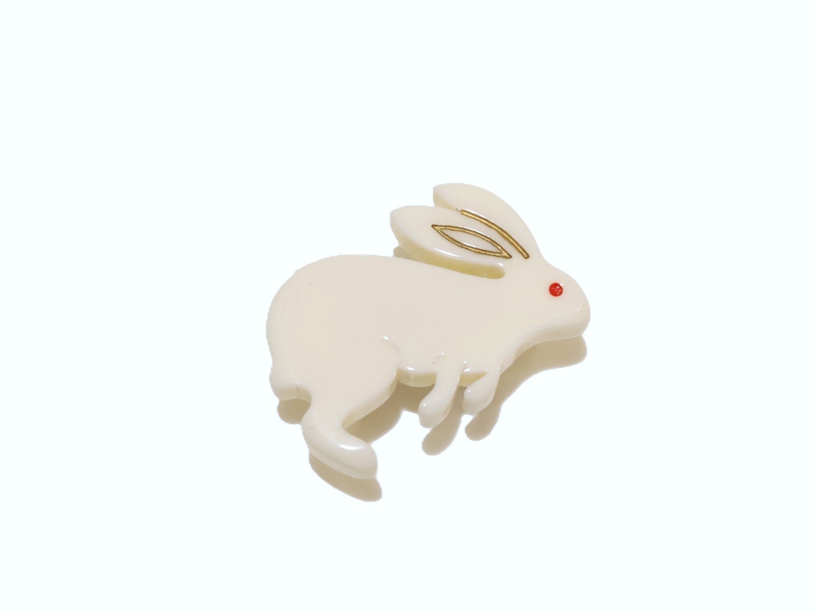 ラクト帯留め「白色のウサギ」 | 帯締め | 新宿津田家オンラインショップ