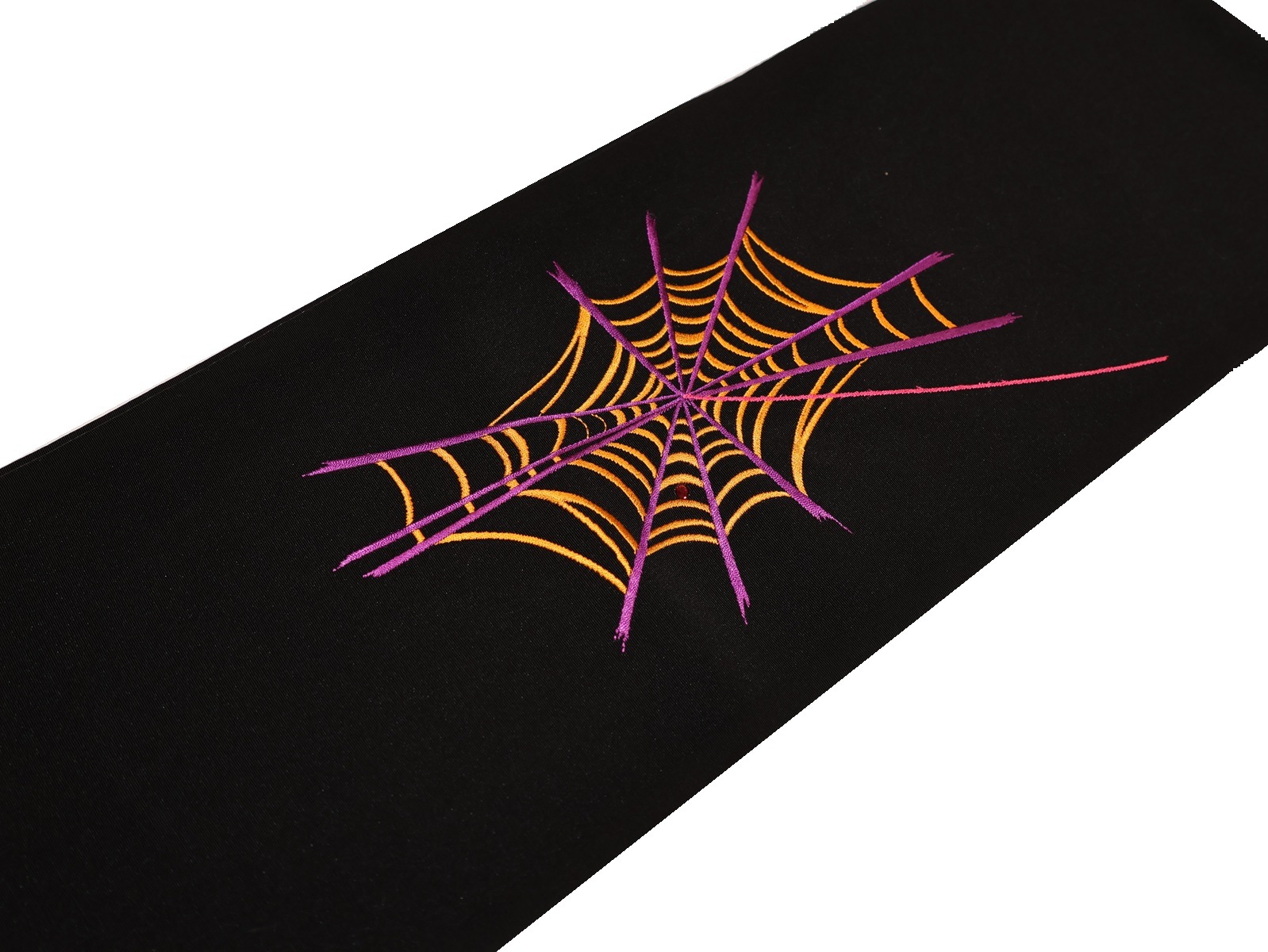 刺繍半衿「黒色の地にオレンジ色と紫色の蜘蛛の巣の刺繍」 | 半