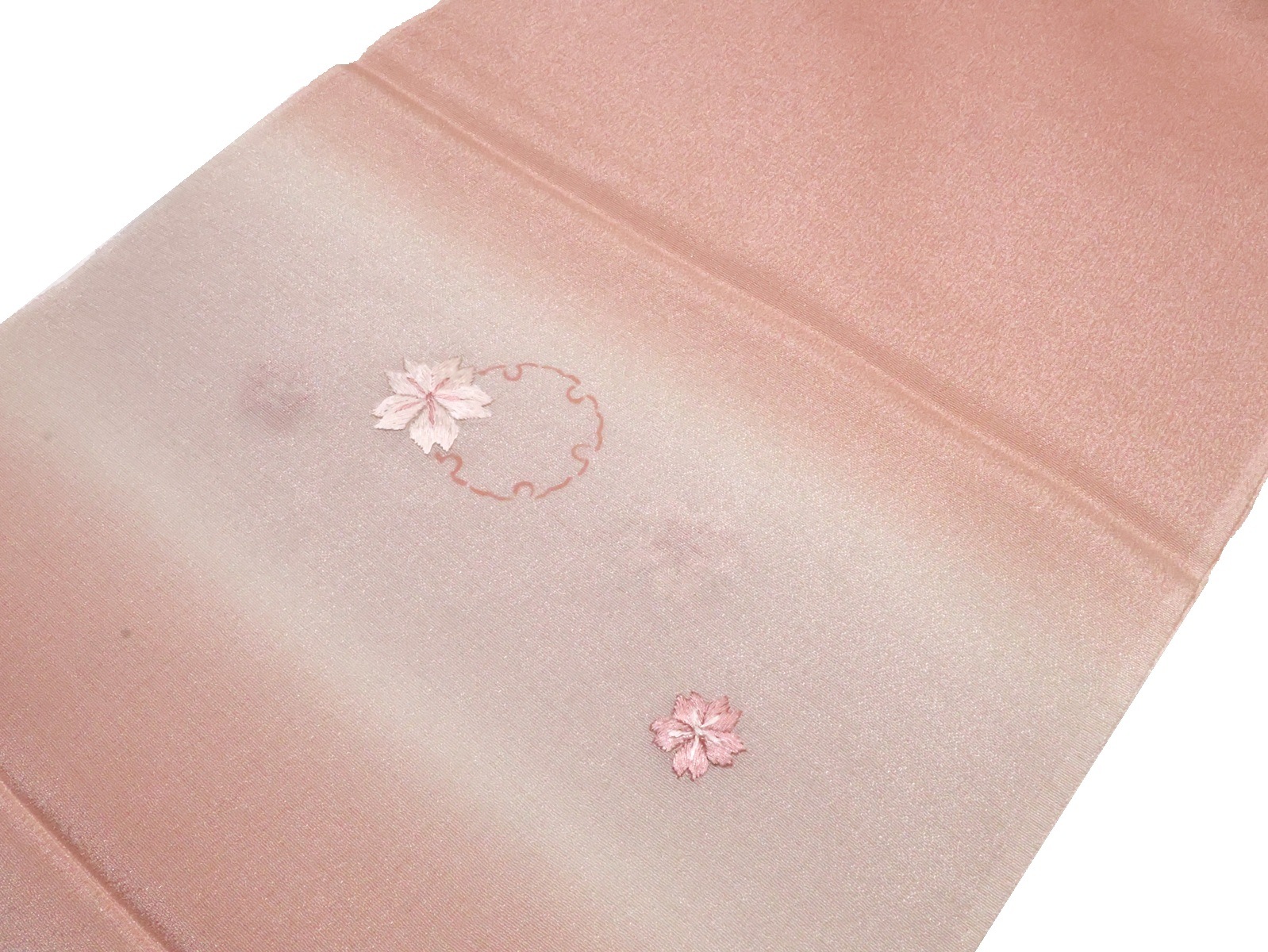正絹帯揚げ「落ち着いたピンク色ぼかし(桜の刺繍)」 | 帯あげ,帯揚げ
