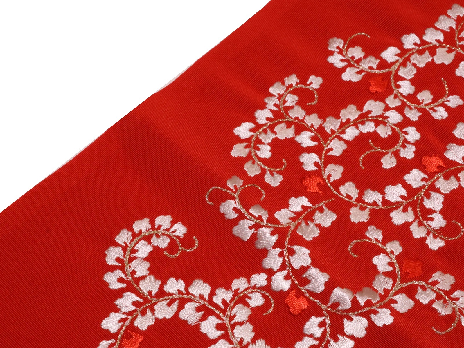 刺繍半衿「赤色に地に藤唐草の刺繍」 | 半衿、伊達衿,半衿(刺繍