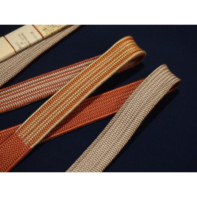 正絹帯揚げ「灰ローズ色の地にぼかしと金糸の菊の模様」 正絹帯揚げ「灰ローズ色の地にぼかしと金糸の菊の模様」 | 帯あげ