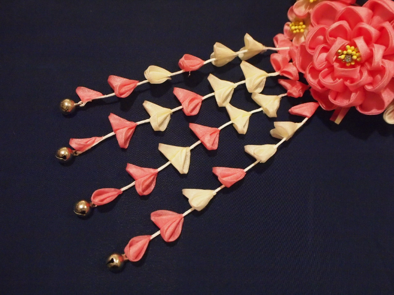 濃いピンク色の花のつまみかんざし | 髪飾り,髪飾り | 新宿津田家