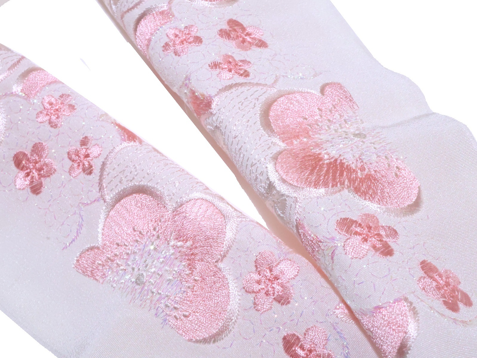 全通刺繍半衿「白地にピンク色の梅の刺繍（ラメ入り）」 | 半衿、伊達